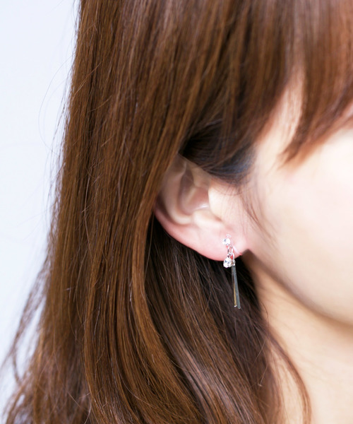 LUON（ルオン）の「LUON/きらきらミニイヤリング（イヤリング・レディース・シルバー系その他/シルバー系その他2/シルバー系その他3/シルバー系その他4/ゴールド系その他/ゴールド系その他2/ゴールド系その他3/ゴールド系その他4/シルバー系その他5/ゴールド系その他5/ゴールド系その他6・FREE）」の4枚目の写真