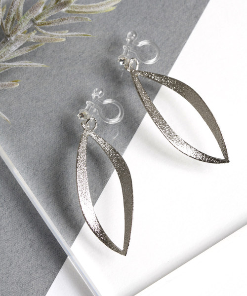 LUON（ルオン）の「LUON/きらきらミニイヤリング（イヤリング・レディース・シルバー系その他/シルバー系その他2/シルバー系その他3/シルバー系その他4/ゴールド系その他/ゴールド系その他2/ゴールド系その他3/ゴールド系その他4/シルバー系その他5/ゴールド系その他5/ゴールド系その他6・FREE）」の5枚目の写真