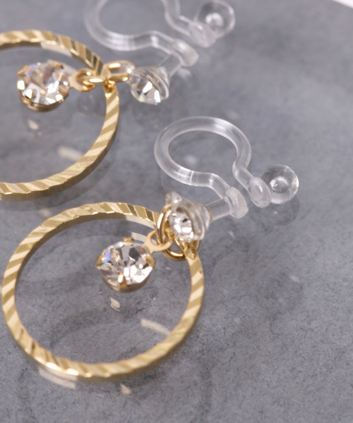 LUON（ルオン）の「LUON/きらきらミニイヤリング（イヤリング・レディース・シルバー系その他/シルバー系その他2/シルバー系その他3/シルバー系その他4/ゴールド系その他/ゴールド系その他2/ゴールド系その他3/ゴールド系その他4/シルバー系その他5/ゴールド系その他5/ゴールド系その他6・FREE）」の16枚目の写真