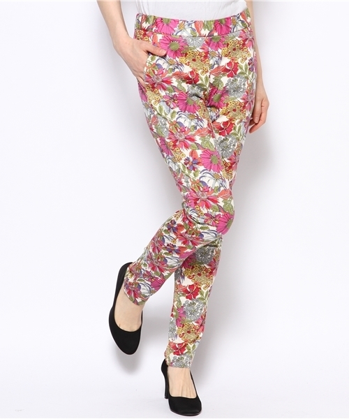 JOURNAL STANDARD（ジャーナルスタンダード）の「リバティプリント　ウエストゴムテーパードパンツ_#（その他パンツ・レディース・サックスブルー/レッド/ネイビー/イエロー/ブルー系その他/レッド系その他/ピンク系その他・36/38）」の6枚目の写真