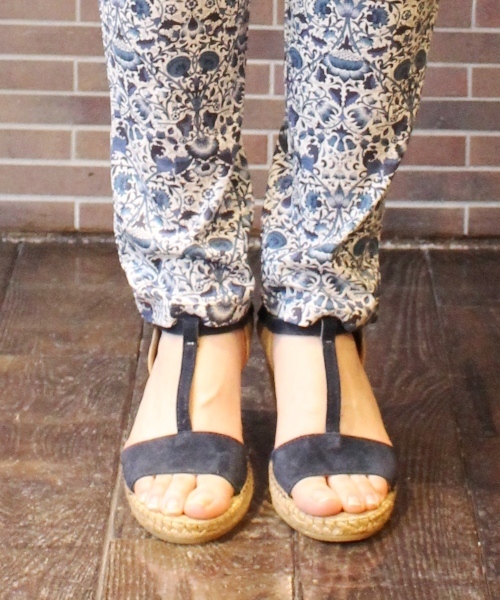 JOURNAL STANDARD（ジャーナルスタンダード）の「リバティプリント　ウエストゴムテーパードパンツ_#（その他パンツ・レディース・サックスブルー/レッド/ネイビー/イエロー/ブルー系その他/レッド系その他/ピンク系その他・36/38）」の13枚目の写真