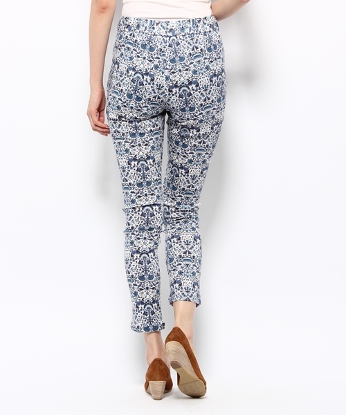 JOURNAL STANDARD（ジャーナルスタンダード）の「リバティプリント　ウエストゴムテーパードパンツ_#（その他パンツ・レディース・サックスブルー/レッド/ネイビー/イエロー/ブルー系その他/レッド系その他/ピンク系その他・36/38）」の15枚目の写真