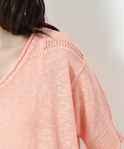 GLOBAL WORK(グローバルワーク)の「【ZOZO限定価格】ポケツキVネックニットプルオーバー/5分袖(ニット/セーター・レディース・グリーン/ネイビー/ピンク/ベージュ・MEDIUM/SMALL/LARGE)」の8枚目の写真