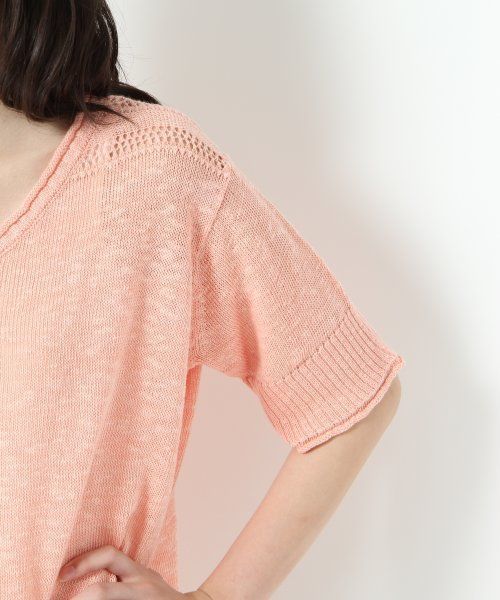 GLOBAL WORK(グローバルワーク)の「【ZOZO限定価格】ポケツキVネックニットプルオーバー/5分袖(ニット/セーター・レディース・グリーン/ネイビー/ピンク/ベージュ・MEDIUM/SMALL/LARGE)」の9枚目の写真