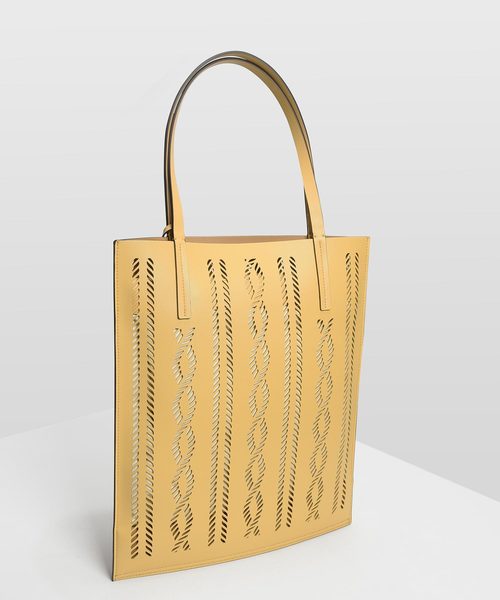 CHARLES & KEITH（チャールズ & キース）の「セミシースルー トートバッグ / Semi See-through Tote Bag（トートバッグ・レディース・ライトブルー/ブラック/ベージュ/イエロー・XL）」の21枚目の写真