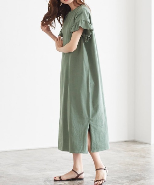 Pierrot(ピエロ)の「フリルロングワンピース(ワンピース・レディース・ブラック/ネイビー/オフホワイト/イエロー/グリーン系その他/ブラウン/ライトグレー/ライトイエロー・M/L)」の5枚目の写真