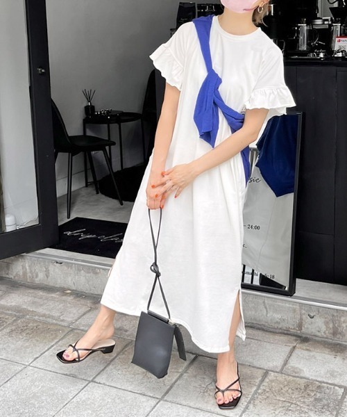 Pierrot(ピエロ)の「フリルロングワンピース(ワンピース・レディース・ブラック/ネイビー/オフホワイト/イエロー/グリーン系その他/ブラウン/ライトグレー/ライトイエロー・M/L)」の9枚目の写真