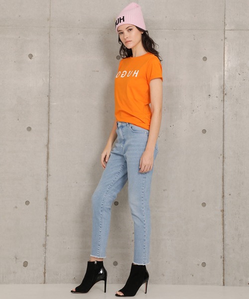 HUGO(ヒューゴ)の「ウィメンズ HUGOリバースロゴ コットンジャージー Tシャツ(Tシャツ/カットソー・レディース・ライトグレー/オレンジ・XS/S/L/M)」の7枚目の写真