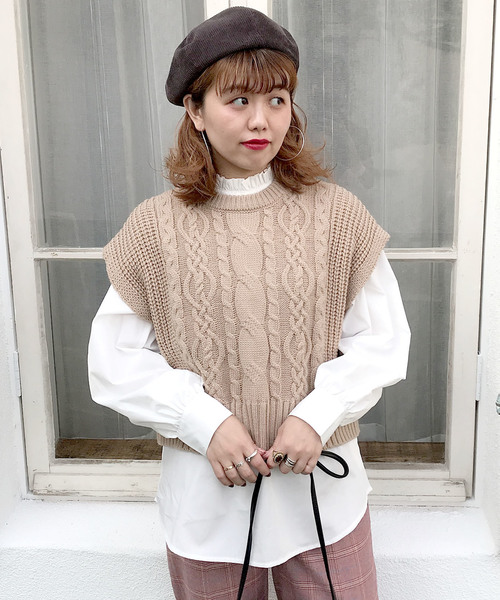 archives（アルシーヴ）の「ケーブル柄ベスト+プチハイブラウスSET（シャツ/ブラウス・レディース・ブラック/ベージュ/パープル/グリーン・MEDIUM）」の3枚目の写真