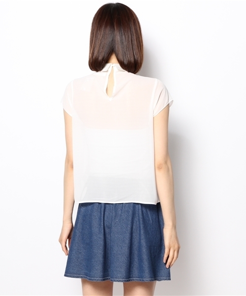 Chico（チコ）の「衿付プルオーバーSH（シャツ/ブラウス・レディース・ホワイト・FREE）」の4枚目の写真