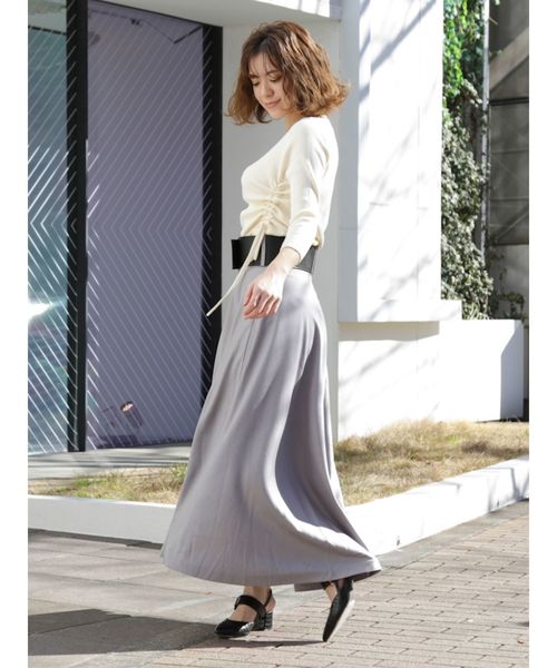 dazzlin（ダズリン）の「サイドドロストクルートップス（ニット/セーター・レディース・ベージュ/オフホワイト/オレンジ/グリーン・FREE）」の6枚目の写真