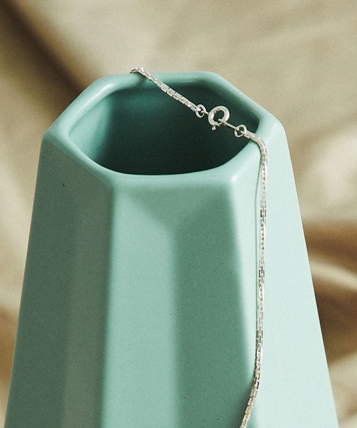 UNITED TOKYO（ユナイテッドトウキョウ）の「スネークチェーン チョーカー ネックレス（ネックレス・レディース・シルバー・FREE）」の3枚目の写真