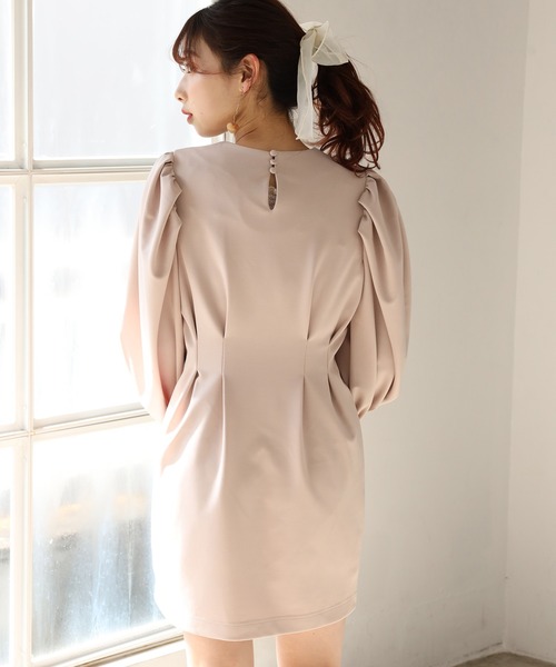 one after another NICE CLAUP(ワンアフターアナザーナイスクラップ)の「タックミニワンピース(ワンピース・レディース・ブラック/アイボリー・FREE)」の7枚目の写真