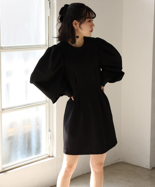 one after another NICE CLAUP(ワンアフターアナザーナイスクラップ)の「タックミニワンピース(ワンピース・レディース・ブラック/アイボリー・FREE)」の3枚目の写真