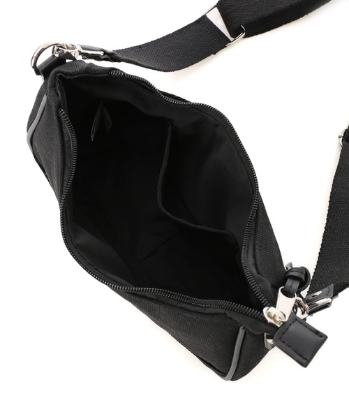 CONVERSE（コンバース）の「CONVERSE　CANVAS ROUND SHOULDER BAG（ショルダーバッグ・レディース・ブラック/オフホワイト/ブラック系その他・FREE）」の10枚目の写真