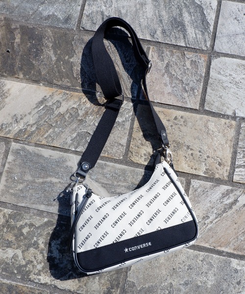 CONVERSE（コンバース）の「CONVERSE　CANVAS ROUND SHOULDER BAG（ショルダーバッグ・レディース・ブラック/オフホワイト/ブラック系その他・FREE）」の13枚目の写真