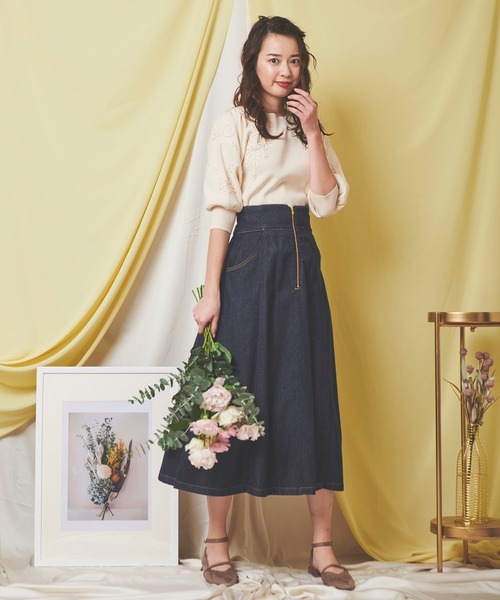 NOELA(ノエラ)の「ジップデニムスカート(デニムスカート・レディース・オフホワイト/ダークインディゴブルー/インディゴブルー・S/M)」の4枚目の写真