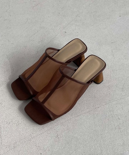 Doux archives（ドゥアルシーヴ）の「スクエアトゥシアーミュール（サンダル・レディース・ダークブラウン/アイボリー・MEDIUM/LARGE）」の8枚目の写真