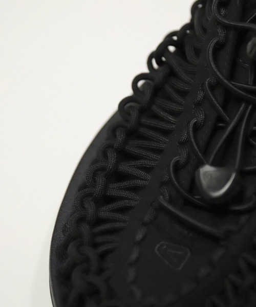 KEEN（キーン）の「[ KEEN ] womens UNEEK サンダル（サンダル・レディース・ホワイト/ブラック・70/65/60/75）」の8枚目の写真