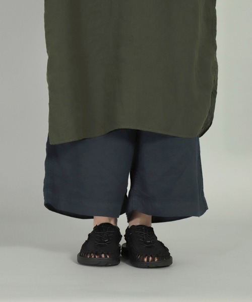 KEEN（キーン）の「[ KEEN ] womens UNEEK サンダル（サンダル・レディース・ホワイト/ブラック・70/65/60/75）」の12枚目の写真