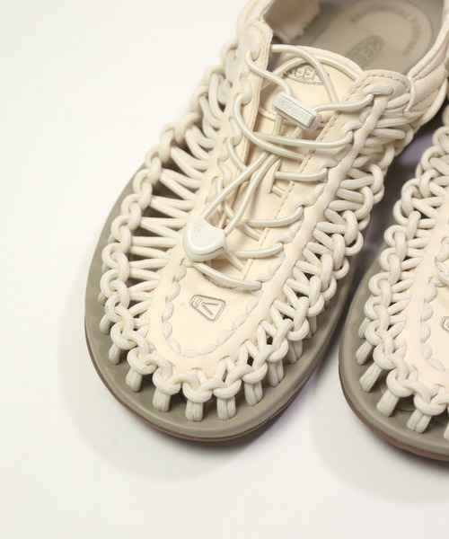 KEEN（キーン）の「[ KEEN ] womens UNEEK サンダル（サンダル・レディース・ホワイト/ブラック・70/65/60/75）」の17枚目の写真
