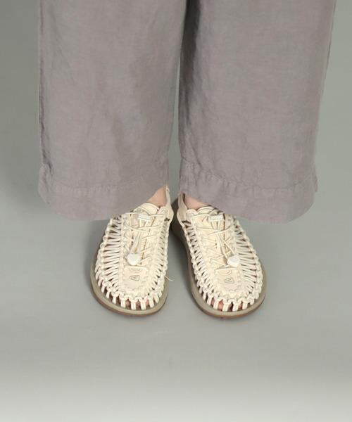 KEEN（キーン）の「[ KEEN ] womens UNEEK サンダル（サンダル・レディース・ホワイト/ブラック・70/65/60/75）」の10枚目の写真