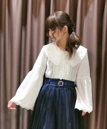 刺繍入りビッグカラーブラウス