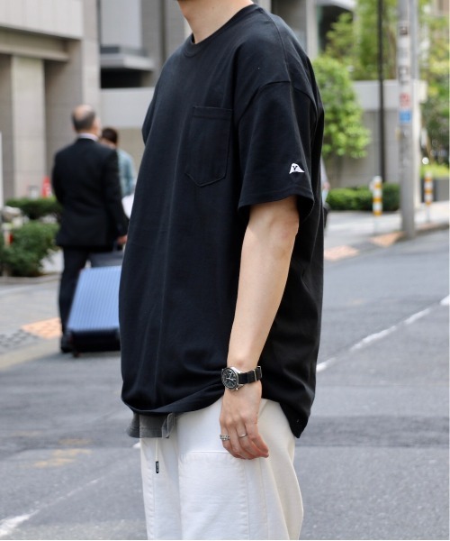 SUNNY SPORTS(サニースポーツ)の「SUNNY SPORTS / サニースポーツ YALE STUDENTS PHOTO POCKET TEE(Tシャツ/カットソー・メンズ・ホワイト/ブラック/サンドベージュ・LARGE/MEDIUM/X-LARGE)」の10枚目の写真