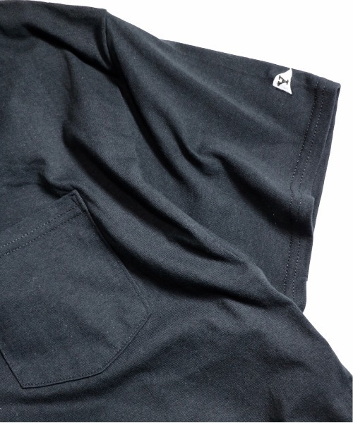 SUNNY SPORTS(サニースポーツ)の「SUNNY SPORTS / サニースポーツ YALE STUDENTS PHOTO POCKET TEE(Tシャツ/カットソー・メンズ・ホワイト/ブラック/サンドベージュ・LARGE/MEDIUM/X-LARGE)」の13枚目の写真