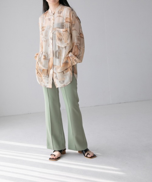 yuw（ユウ）の「アートガラチュニック　945241（シャツ/ブラウス・レディース・ブラック/ベージュ/ピンク・FREE）」の12枚目の写真