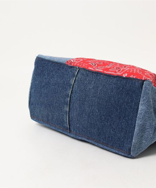 ScoLar(スカラー)の「バンダナ柄2WAYトート(トートバッグ・レディース・レッド/オフホワイト・FREE)」の15枚目の写真