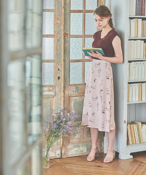 BE RADIANCE(ビーラディエンス)の「Vネックリブニットトップス(ニット/セーター・レディース・ブラウン/ブルー/ラベンダー・FREE)」の20枚目の写真