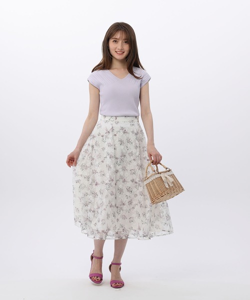 BE RADIANCE(ビーラディエンス)の「Vネックリブニットトップス(ニット/セーター・レディース・ブラウン/ブルー/ラベンダー・FREE)」の12枚目の写真