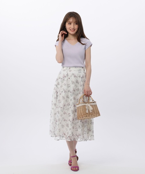 BE RADIANCE(ビーラディエンス)の「Vネックリブニットトップス(ニット/セーター・レディース・ブラウン/ブルー/ラベンダー・FREE)」の13枚目の写真