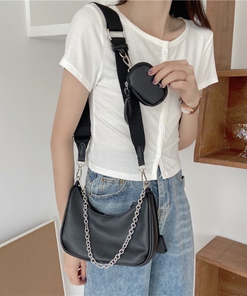 yuue' ( wear )（ユーイ）の「2way ミニポーチ付きチェーンレザーショルダーバッグ（ショルダーバッグ・レディース・ブラック/アイボリー・FREE）」の2枚目の写真