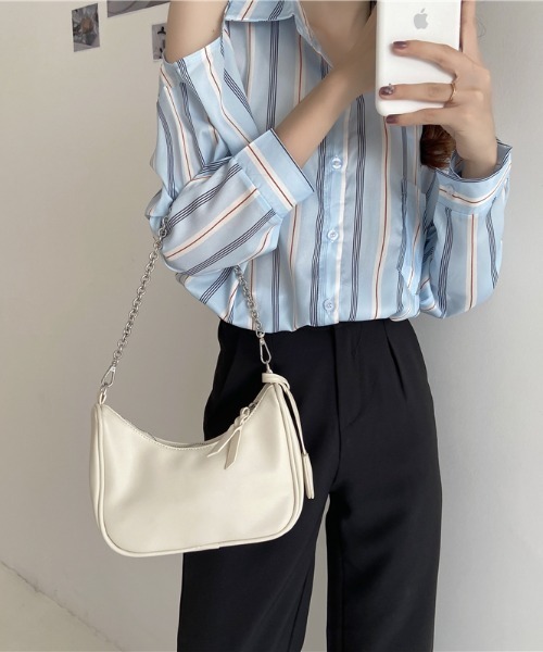yuue' ( wear )（ユーイ）の「2way ミニポーチ付きチェーンレザーショルダーバッグ（ショルダーバッグ・レディース・ブラック/アイボリー・FREE）」の8枚目の写真