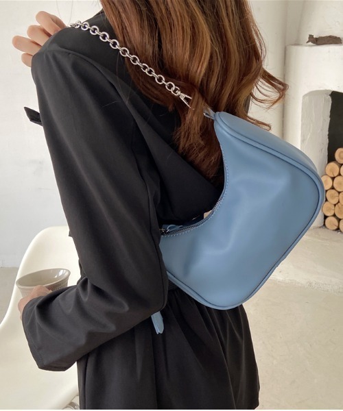 yuue' ( wear )（ユーイ）の「2way ミニポーチ付きチェーンレザーショルダーバッグ（ショルダーバッグ・レディース・ブラック/アイボリー・FREE）」の12枚目の写真