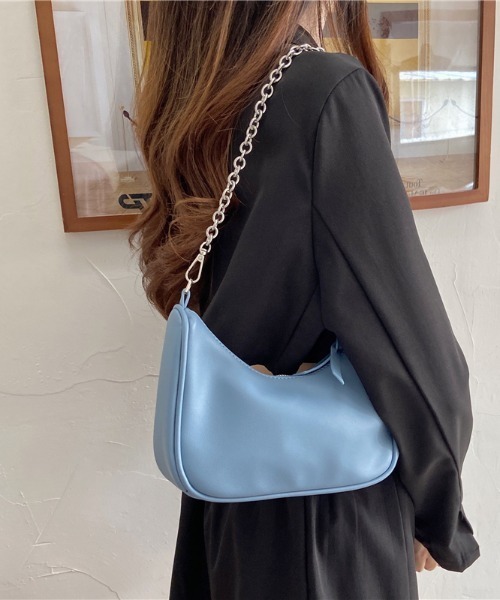 yuue' ( wear )（ユーイ）の「2way ミニポーチ付きチェーンレザーショルダーバッグ（ショルダーバッグ・レディース・ブラック/アイボリー・FREE）」の15枚目の写真