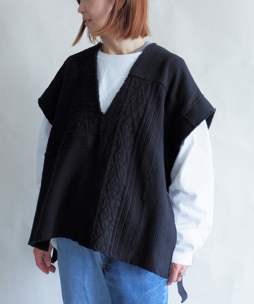 MANASTASH（マナスタッシュ）の「MANASTASH/マナスタッシュ　W's PATCHWORK VEST　パッチワークベスト（ベスト・レディース・ナチュラル/ブラック・MEDIUM）」の2枚目の写真