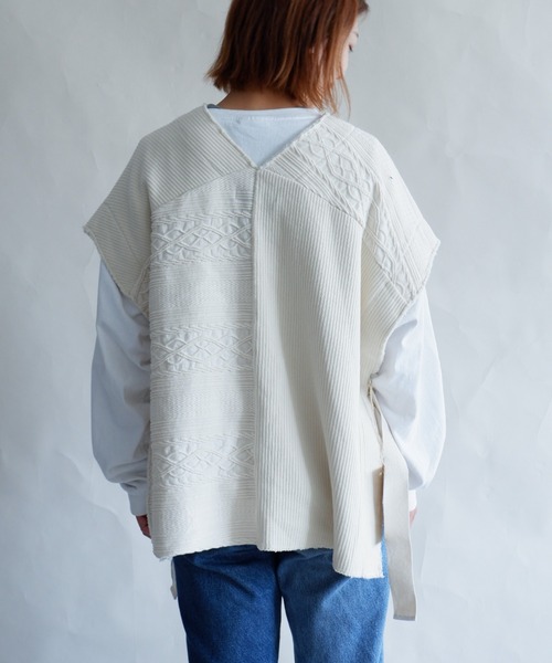 MANASTASH（マナスタッシュ）の「MANASTASH/マナスタッシュ　W's PATCHWORK VEST　パッチワークベスト（ベスト・レディース・ナチュラル/ブラック・MEDIUM）」の6枚目の写真