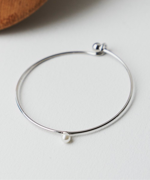 Libra Cue（リブラ キュー）の「ポイントパールニュアンスブレスレット（ブレスレット・レディース・シルバー/ゴールド・FREE）」の5枚目の写真
