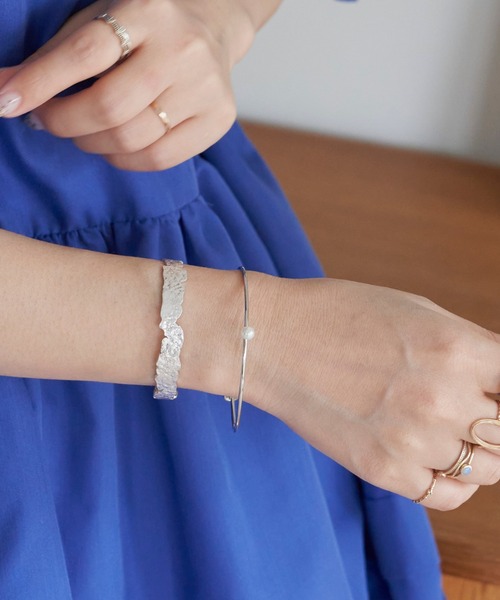 Libra Cue（リブラ キュー）の「ポイントパールニュアンスブレスレット（ブレスレット・レディース・シルバー/ゴールド・FREE）」の12枚目の写真