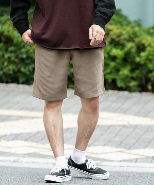 ITEMS URBANRESEARCH（アイテムズ アーバンリサーチ）の「『セットアップ着用可能』ダブルクロスショートパンツ（その他パンツ・メンズ・モカ/ベージュ/ブラック・MEDIUM/LARGE）」の5枚目の写真
