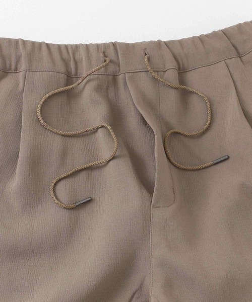 ITEMS URBANRESEARCH（アイテムズ アーバンリサーチ）の「『セットアップ着用可能』ダブルクロスショートパンツ（その他パンツ・メンズ・モカ/ベージュ/ブラック・MEDIUM/LARGE）」の17枚目の写真