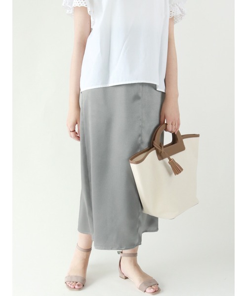 Te chichi(テチチ)の「サテンIラインスカート(スカート・レディース・ブラウン/グリーン/ベージュ・フリ-)」の3枚目の写真