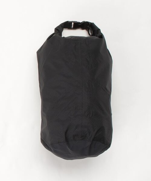 Speedo（スピード）の「Speedo/ハイドロエアウォータープルーフ ナイロンバッグ8L（エコバッグ/サブバッグ・レディース・ブラック/カーキ・FREE）」の4枚目の写真