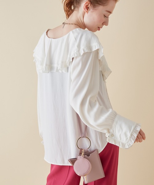 MADEMOISELLE ROPE'（マドモアゼル ロペ）の「ラッフルケープVネックブラウス（シャツ/ブラウス・レディース・オフホワイト・38）」の5枚目の写真