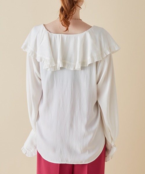 MADEMOISELLE ROPE'（マドモアゼル ロペ）の「ラッフルケープVネックブラウス（シャツ/ブラウス・レディース・オフホワイト・38）」の9枚目の写真