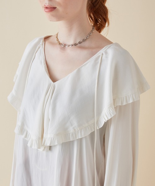 MADEMOISELLE ROPE'（マドモアゼル ロペ）の「ラッフルケープVネックブラウス（シャツ/ブラウス・レディース・オフホワイト・38）」の10枚目の写真
