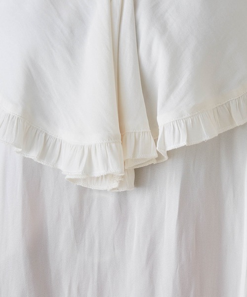 MADEMOISELLE ROPE'（マドモアゼル ロペ）の「ラッフルケープVネックブラウス（シャツ/ブラウス・レディース・オフホワイト・38）」の13枚目の写真